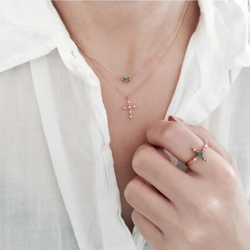 Dainty Emerald necklace - Picture 3 of 7